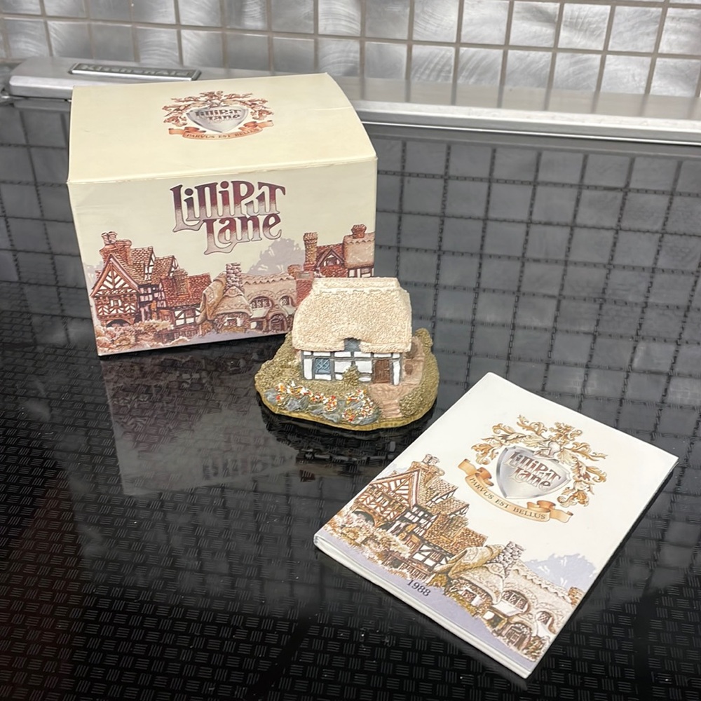 Lilliput Lane Riverview. Vintage. Original box.